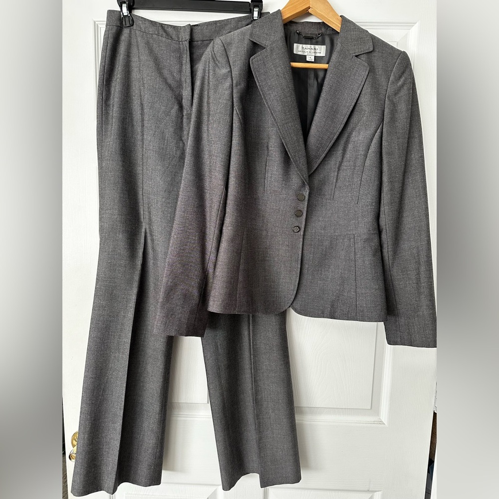 Tahari Women's Gray Pantsuit